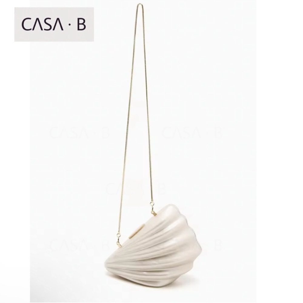 SOON to CASA B💫The Celestial Marina Shell Acrylic Clutch Bag in Pearl